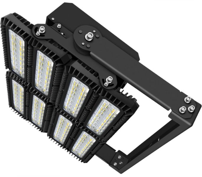 ISOLED LED Flutlicht 900W, 130x25° asymmetrisch, variabel, DALI dimmbar, warmweiß, IP66