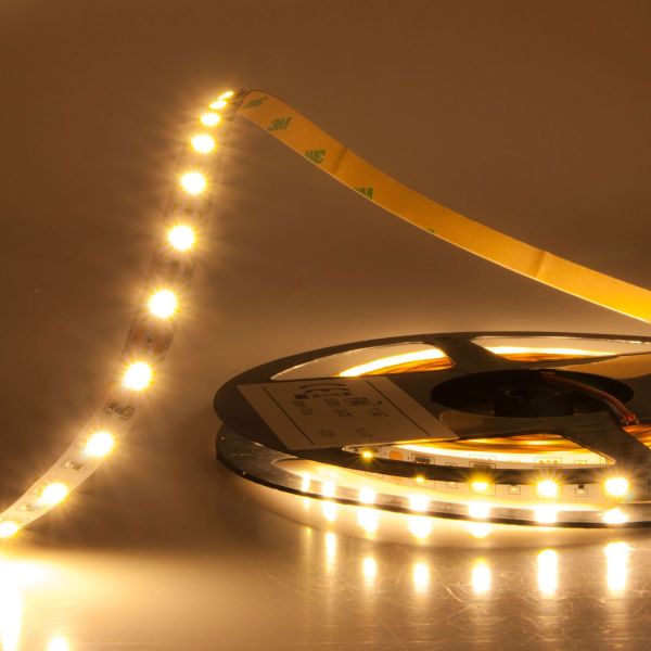 ISOLED LED SIL825-Flexband, 24V, 14,4W, IP20, warmweiß